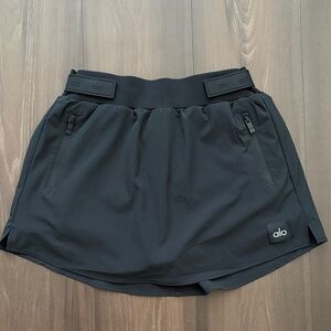 ALO Yoga Women's High Waist Elevation Mini Skirt